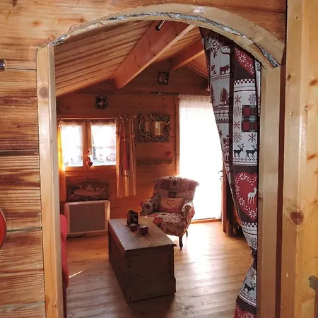 Petit Chalet Avec Piscine Vue Mt Blanc
